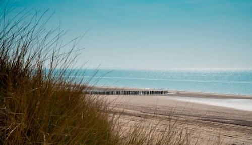 Spacious Haven | Vibrant nature trails, near scenic beach vibes & local sites