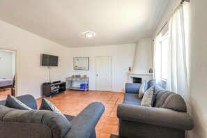 Smart TV - Casa Sonora Retreat 2BR Coastal Home, Covered Patio W/Easy Beach Access (Puerto Peñasco)