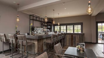 Bar (in der Unterkunft)