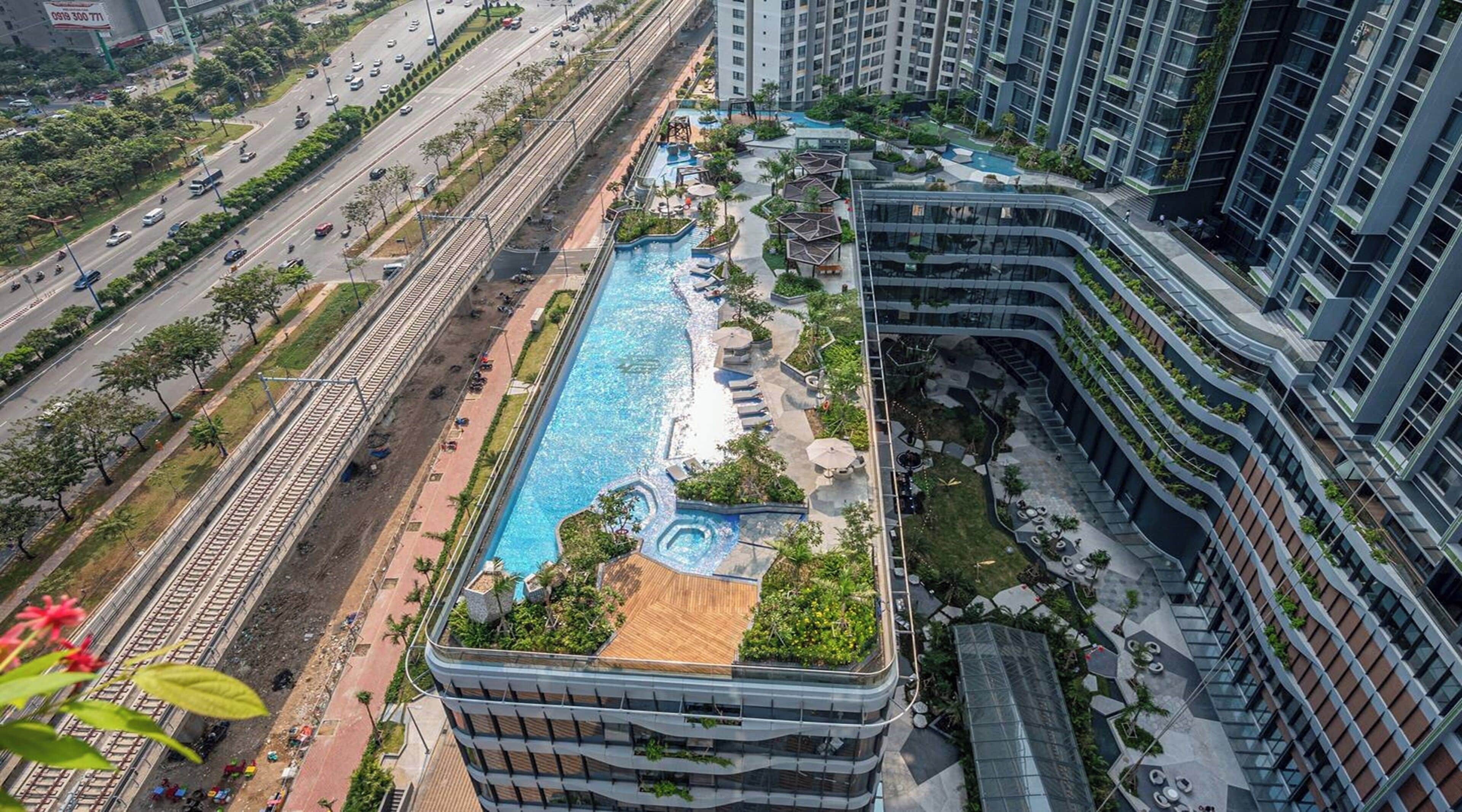 2 piscinas al aire libre