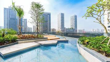 2 albercas al aire libre