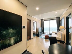 Living area - Honey West Lumiere Riverside  (Thu Đuc)