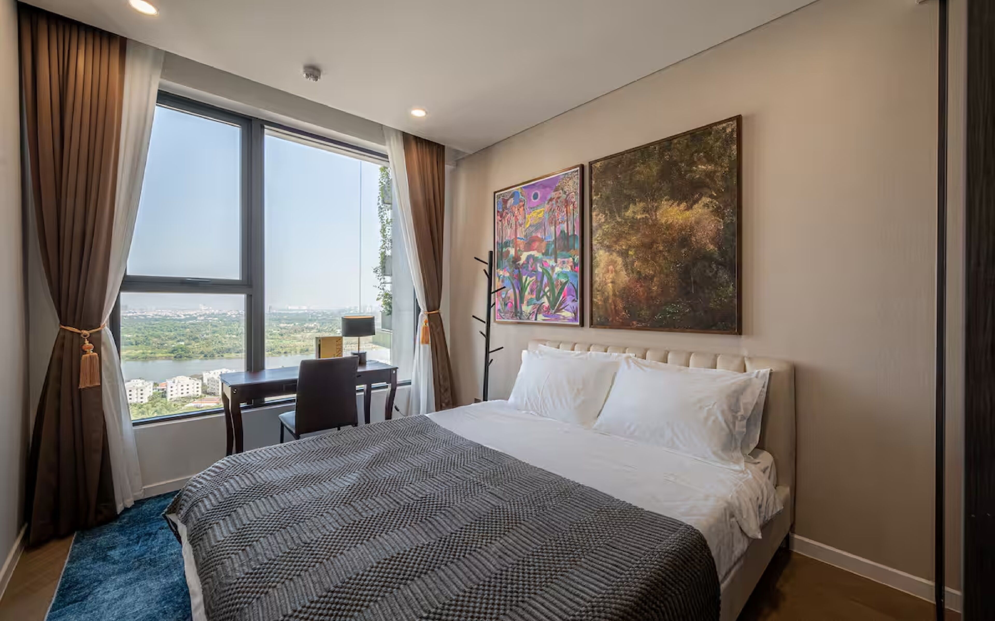 Free minibar, desk, blackout curtains, soundproofing