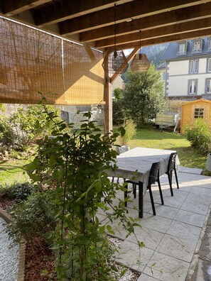 Apartment | Outdoor dining - La Comete - Le Mont Dore 3- SPA (Mont-Dore)