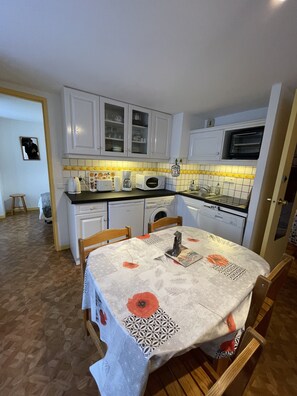 Apartment | Private kitchen - Bright Apartment in Mont-dore (Mont-Dore)