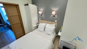 2 bedrooms, iron/ironing board - Summit hub by High Pass for 5 (Mont-Dore)