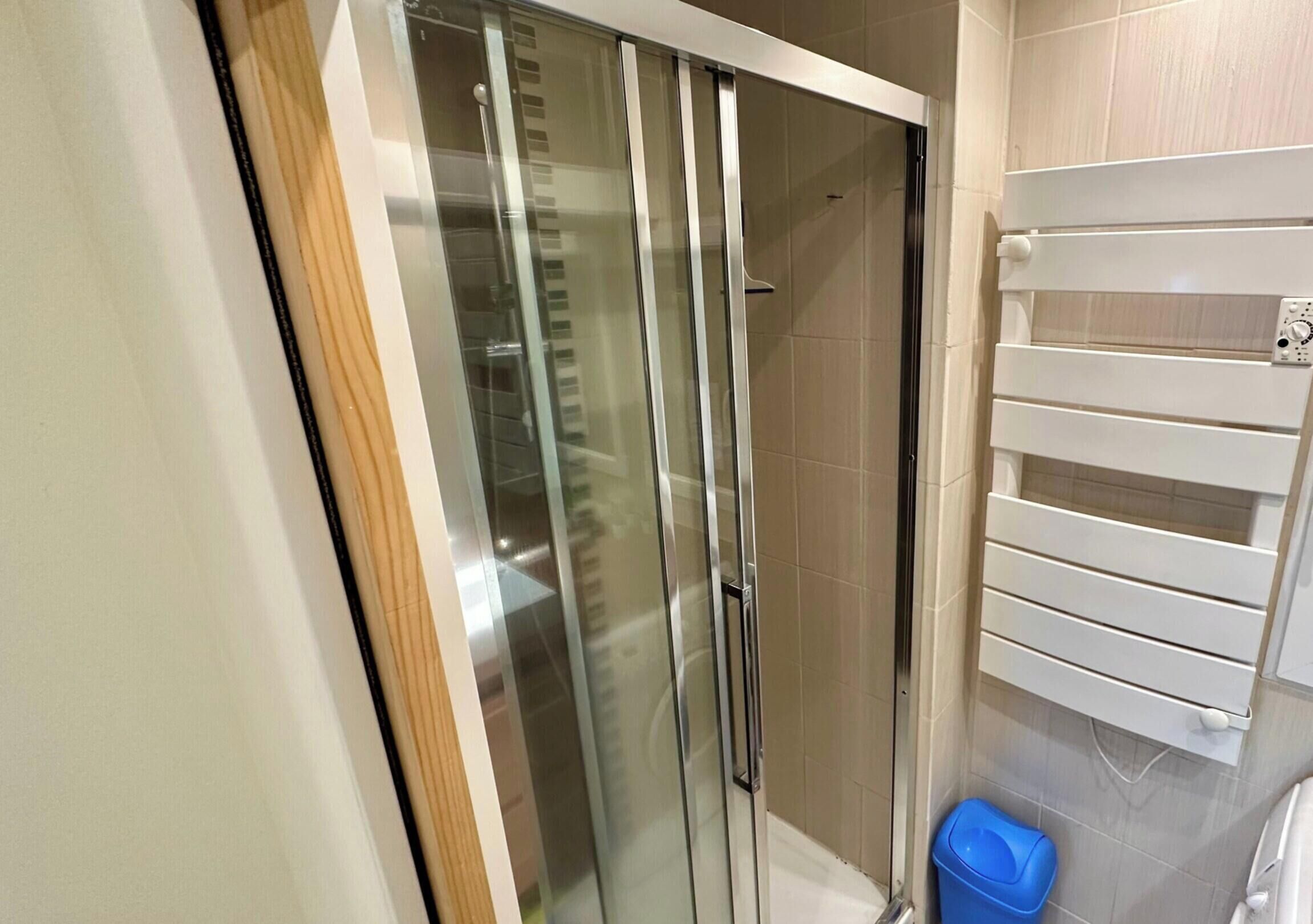 Apartment | Bathroom | Hair dryer