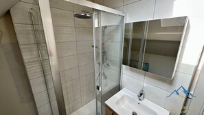 獨棟房屋 | 浴室 | 吹風機