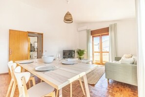 Dining - Apartment Casa Calma - Sunny 2 bedrooms in Espiche, near Praia da Luz (Luz)