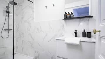 Apartment | Bathroom