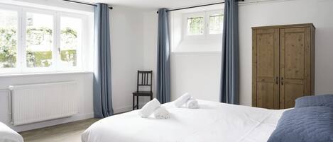 Apartment | 2 bedrooms, iron/ironing board