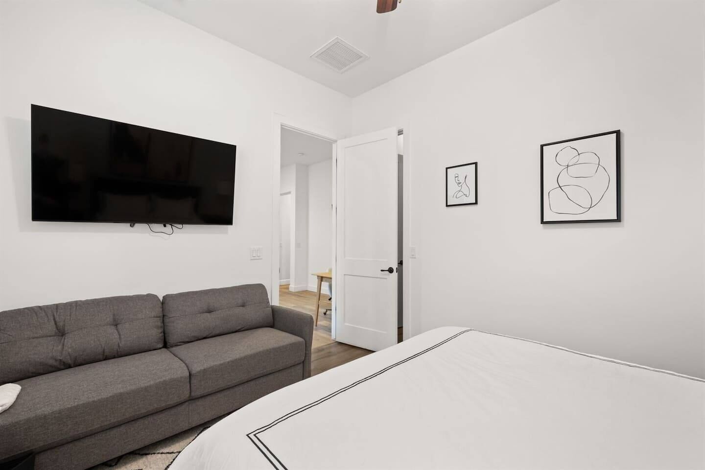 5 habitaciones, cuna de viaje, wifi gratis y ropa de cama 
