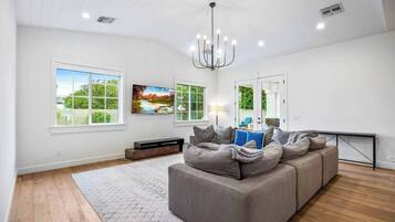 Televisión y oficina