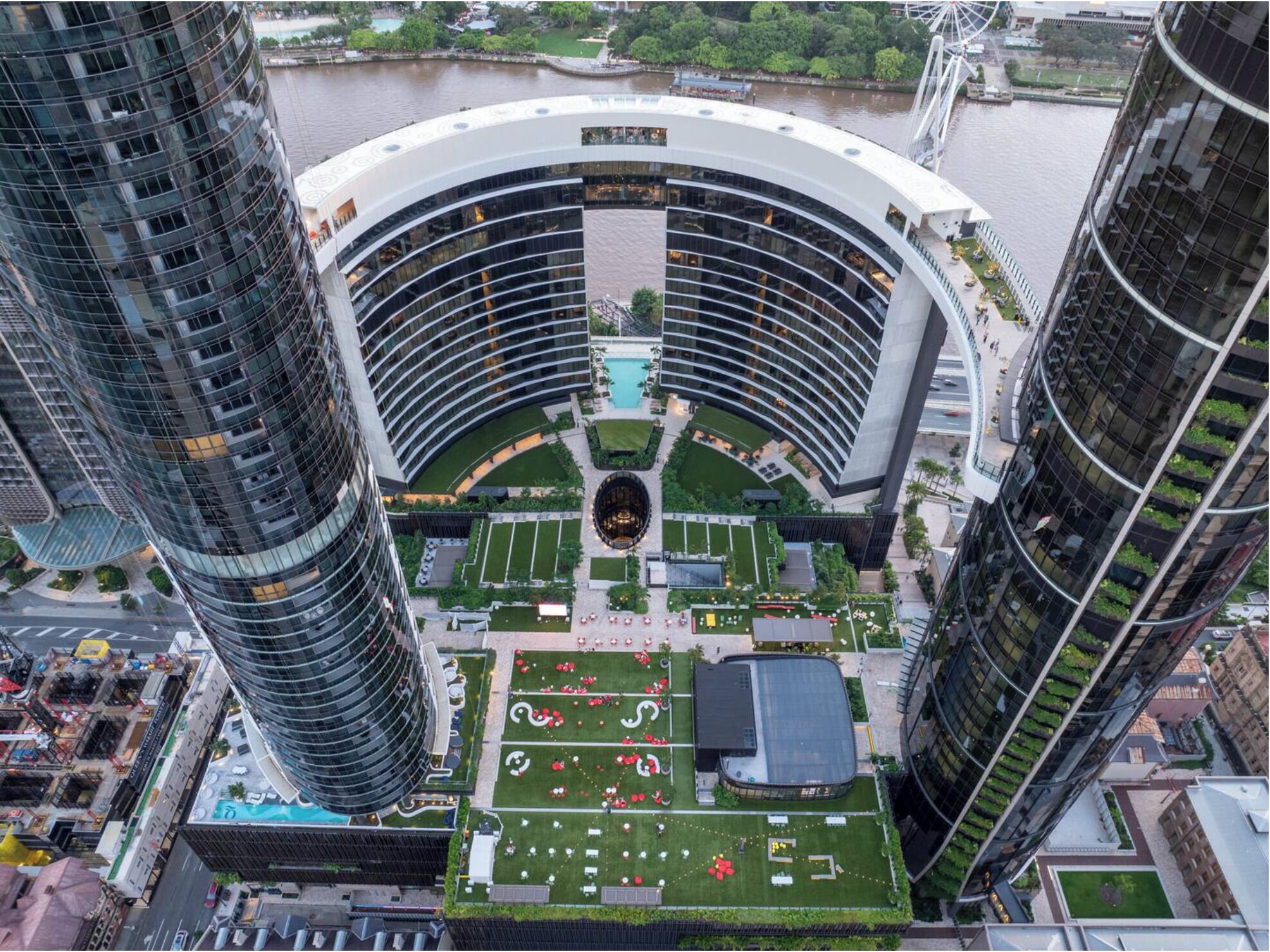 المنشأة من الخارج