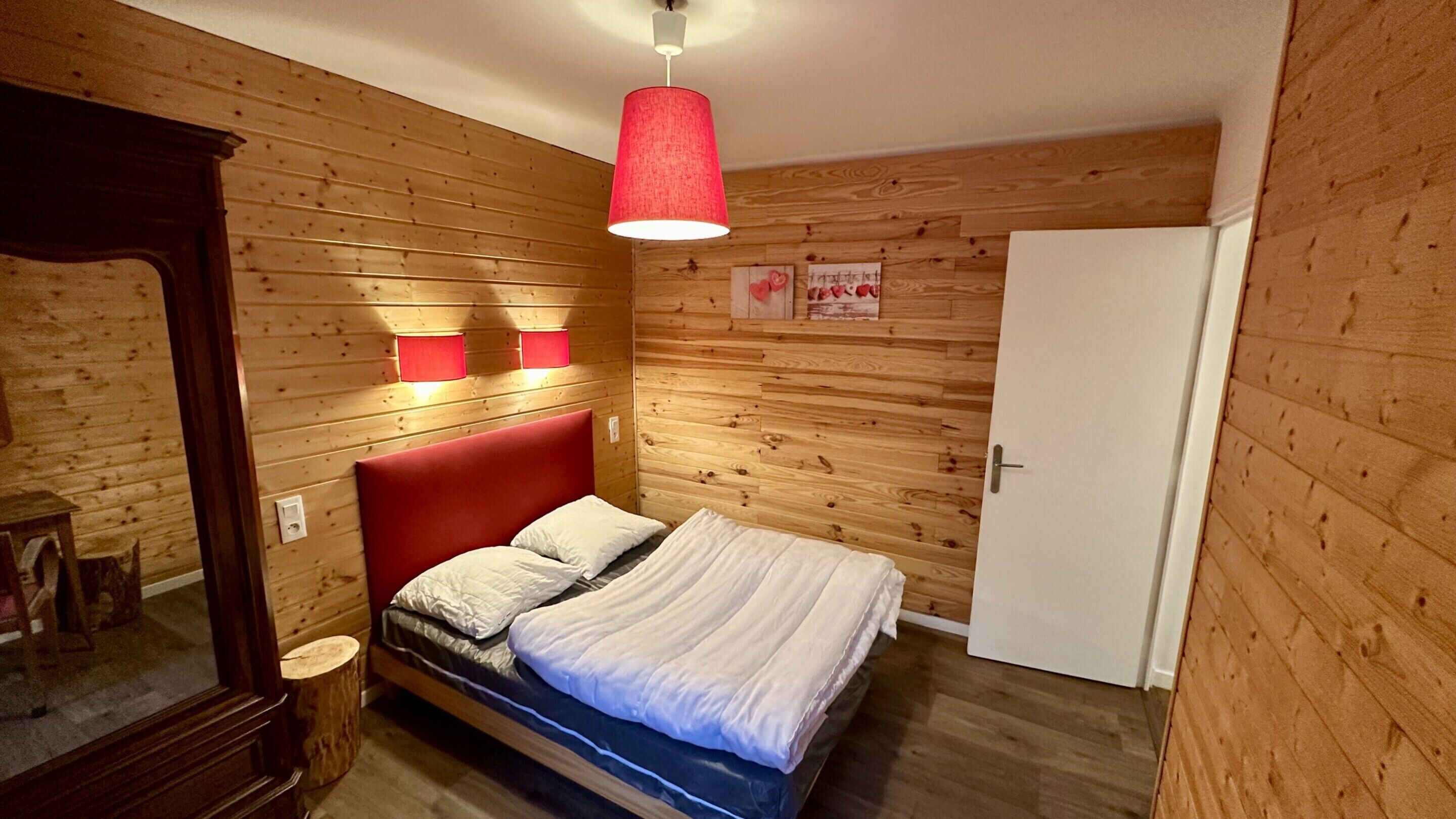 Apartment | 1 bedroom, iron/ironing board