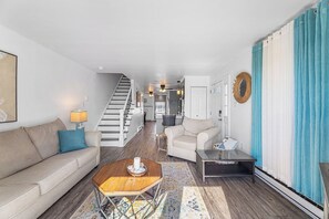 Living area - Trident by Bayshore | 2BR Apartment (Ocean City)