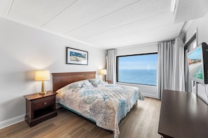 3 bedrooms, free WiFi, bed sheets - Marigot Beach 1201 Direct Oceanfront 3BR (Ocean City)