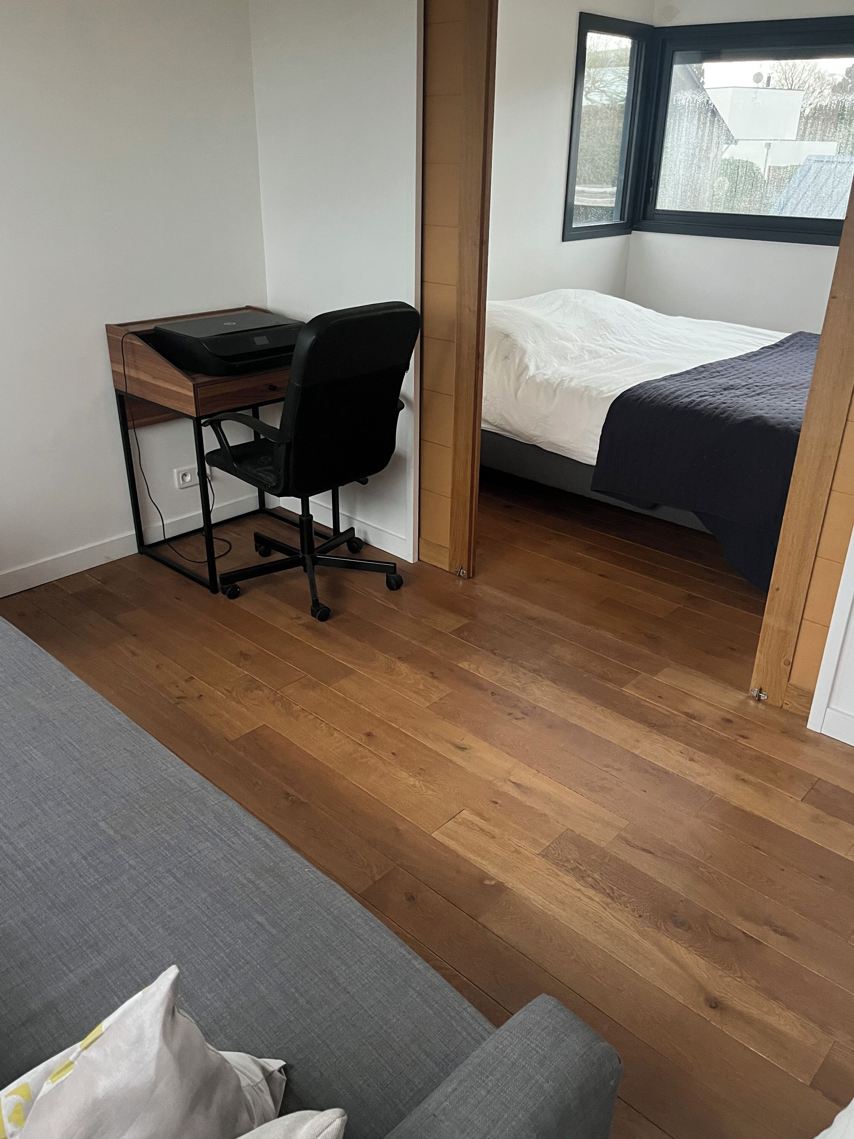 6 bedrooms, iron/ironing board, WiFi, bed sheets