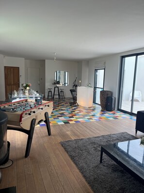 Games room - Near La Baule/Historical center.  Villa located in a bubble of Serenity. (Guérande)