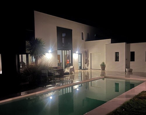 Near La Baule/Historical center.  Villa located in a bubble of Serenity.