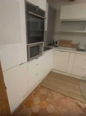 Apartment | Private kitchen - Modern 1bdr apt Near Moulin Rouge / Montmartre (Paris)