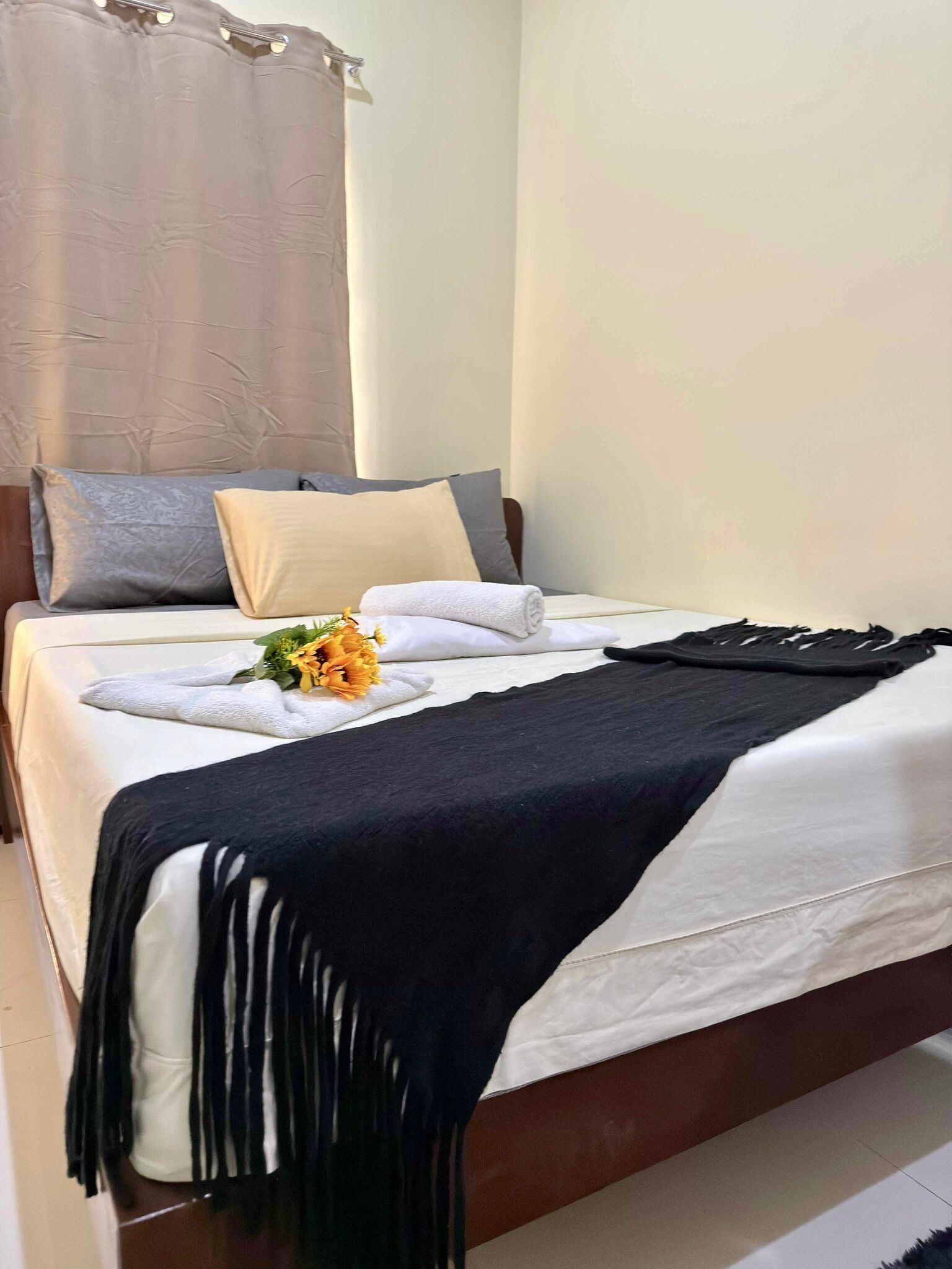 3 bedrooms, WiFi, bed sheets