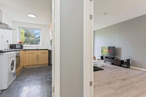 Interior - Luxury Retreat with Lush Green Views | Sleeps 7 (Birmingham)