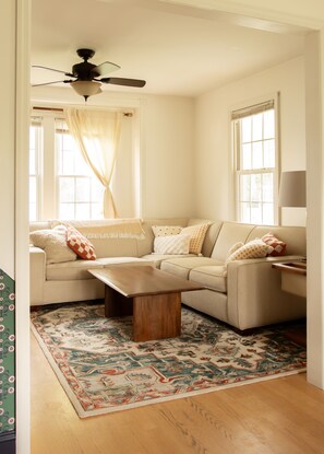 Nicht klassifiziertes Bild, 2 von 12, Schaltfläche