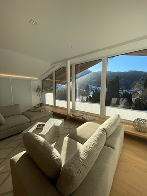 Unclassified image, 4 of 18, button - Modern loft for 6 with mountain views | Bad Ischl (Bad Ischl)