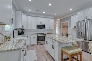Fridge, microwave, oven, stovetop - All Aboard Beach House - 5 Bedroom, Private Pool, Elevator, and Dog-Friendly! (Garden City Beach)