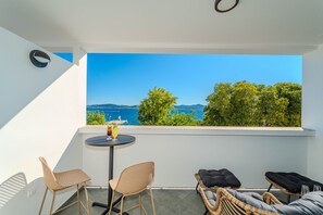 Apartment | Balcony - Deluxe Apartment Diadora With sea View (Zadar)