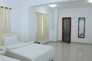 Imagen sin descripción, 3 de 7, botón