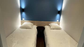 Apartment | 2 bedrooms, iron/ironing board