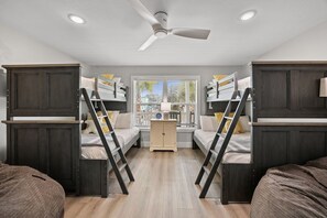 4 habitaciones, tabla de planchar con plancha y wifi gratis 