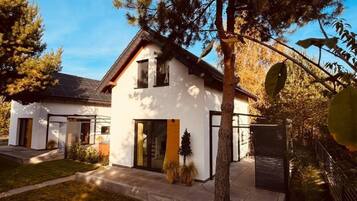 House | Bahagian luar