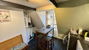 Private kitchen - Practical Apartment in La Bourboule (La Bourboule)