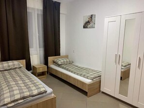 Habitación básica doble, balcón