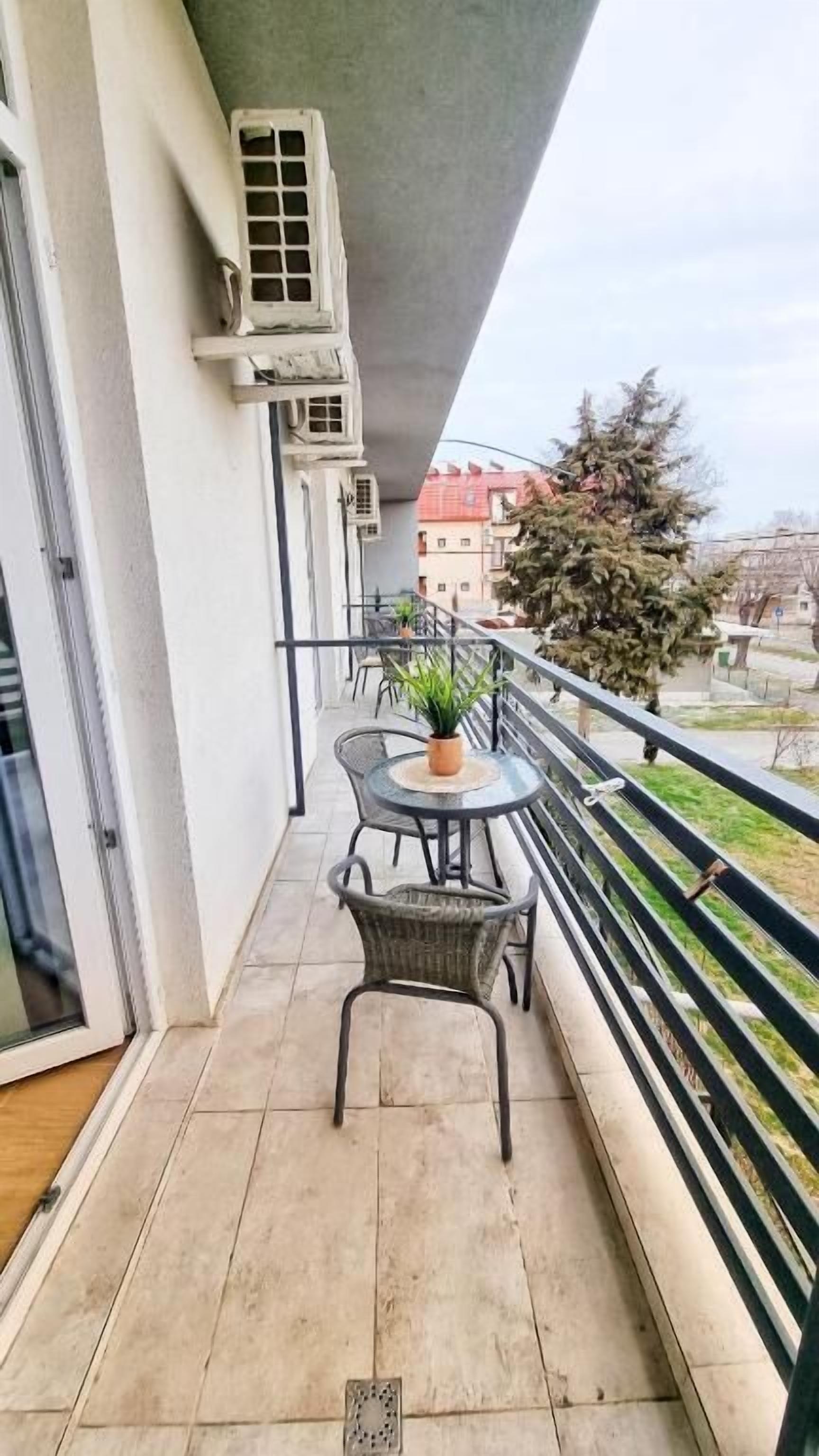 تناول الطعام بالخارج