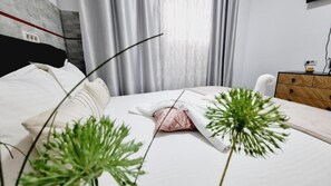 Apartment, 2 Bedrooms | Iron/ironing board, free WiFi - Kyd House Studiouri si apartamente (Eforie Nord)