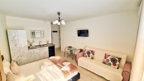 Superior-studio, parveke, kaupunkinäköala | Oleskelualue