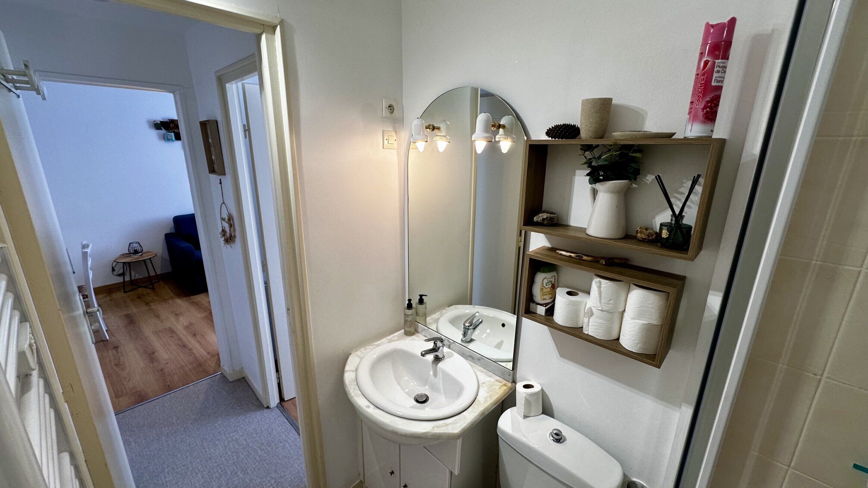 Apartment | Bathroom