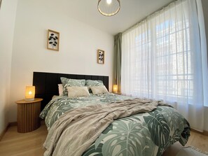 2 室のベッドルーム、WiFi (  無料)、ベッドシーツ