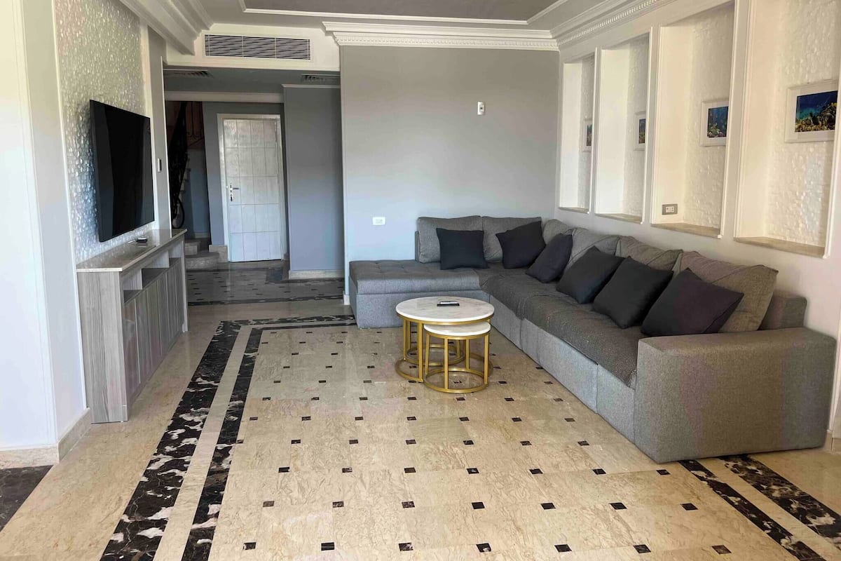 Huvila, 4 makuuhuonetta, yksityinen uima-allas | Olohuone