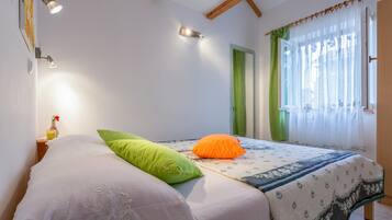 Apartment | 2 bedrooms, iron/ironing board