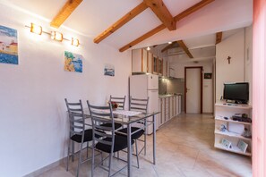 Dining - Oldtown Apartment Apola 2 (Bibinje)