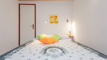 Apartment | 2 bedrooms, iron/ironing board