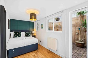3 bedrooms, iron/ironing board, Internet, bed sheets - Beach Reach | By My Getaways (Brighton)