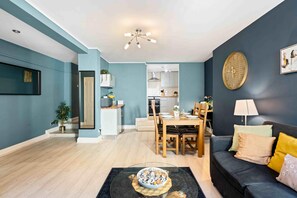 Smart TV - Beach Reach | By My Getaways (Brighton)