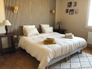 6 habitaciones, tabla de planchar con plancha, internet y ropa de cama 