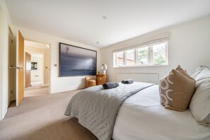 5 Schlafzimmer, Bügeleisen/Bügelbrett, WLAN, Bettwäsche